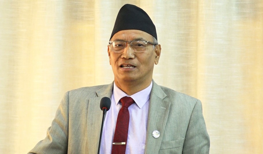 सबै अधिकार केन्द्रमा राखेर संघीयता सफल हुन्न : मन्त्री श्रेष्ठ