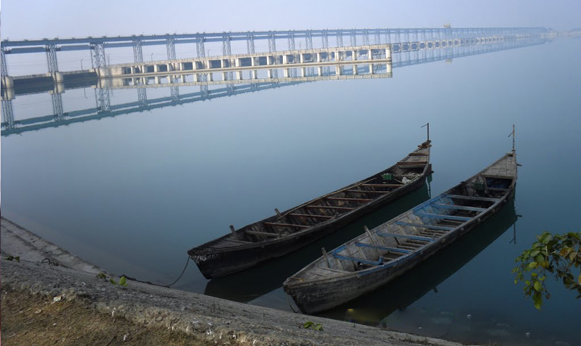 सप्तकोसीमा हाम फालेका व्यक्तिको उद्धार