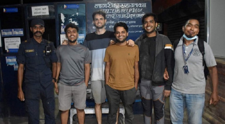चन्द्रगिरीको जंगल हराएका तीन विदेशी नागरिकको उद्दार