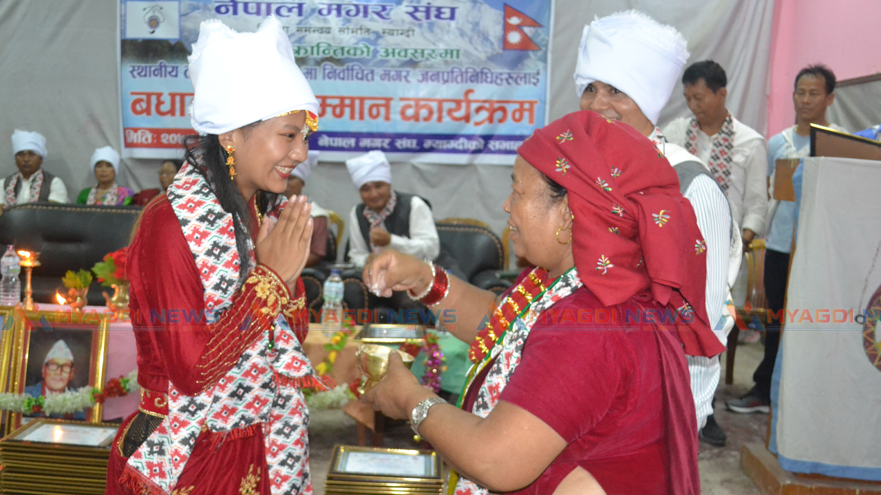 ‘मिस एसईई–२०२२’ विजेता लिया पुन सम्मानित