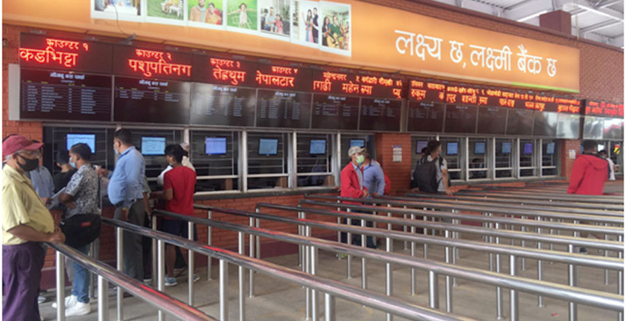 टिकट बुकिङ त गर्‍यौँ, सडकमा गाडी चल्न सक्ने हो कि होइनः यातायात व्यवसायी