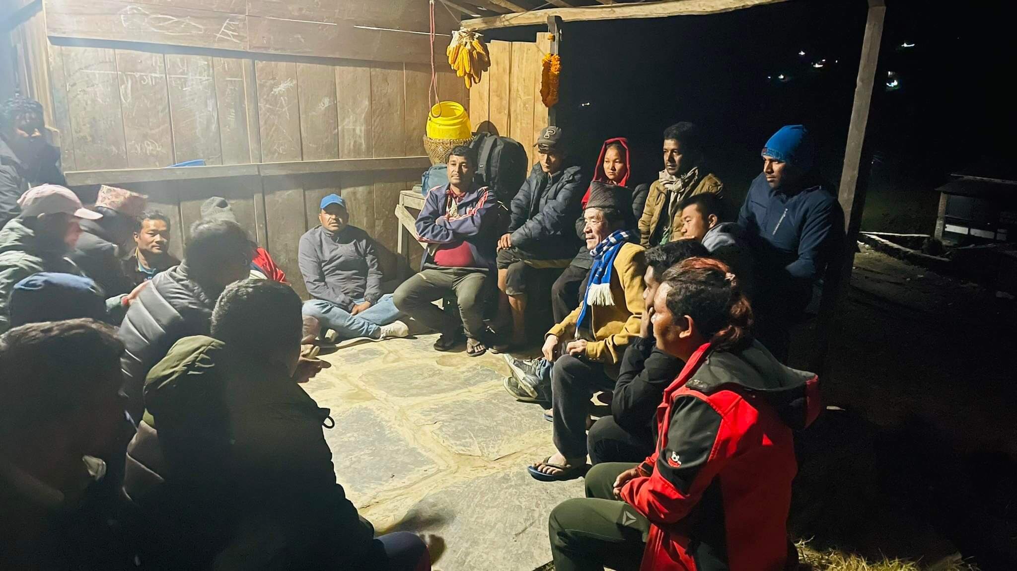 गलेश्वर, पाखाथर र रुममा गठबन्धनको घरदैलो र कार्यकर्ता भेटघाट