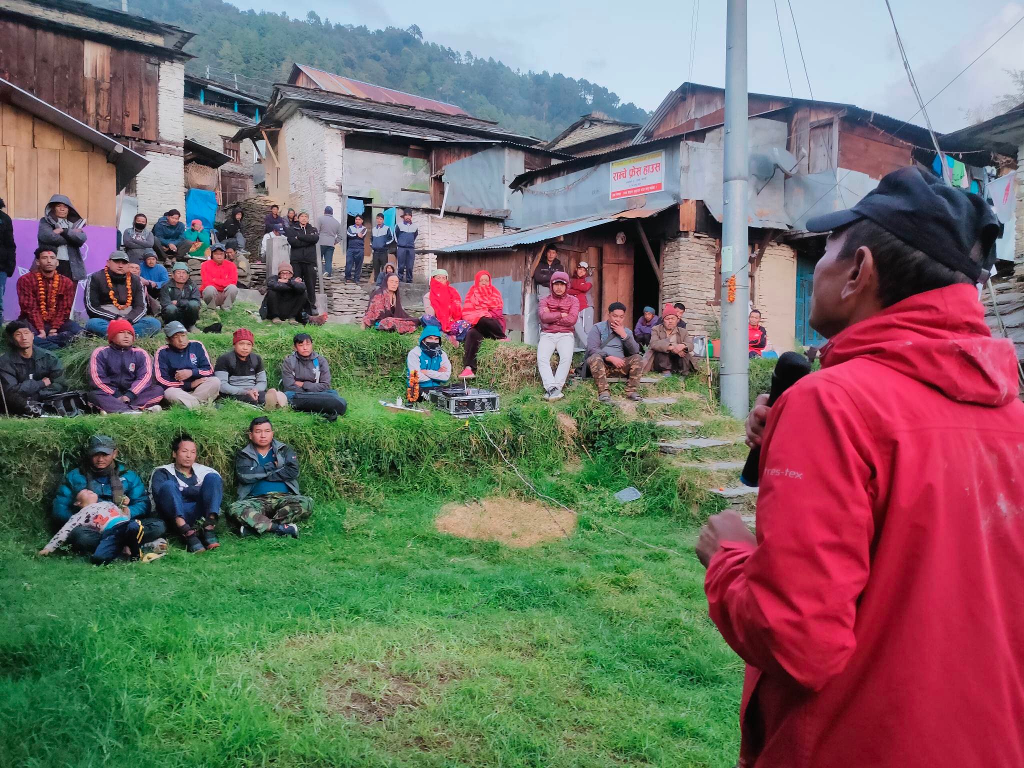 बाम–लोकतान्त्रिक गठबन्धनको आमसभा, ५ बर्षका लागि अन्नपूर्णको विकासको जिम्मा दिन मतदातालाई अपिल