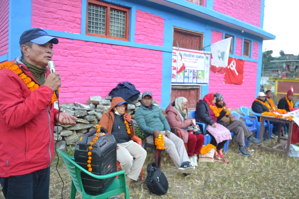 ढोरपाटनलाई सडकले जोडेर मध्य पहाडी लोकमार्गको वैकल्पिक सडक बनाउने गठबन्धनका उम्मेद्वारहरुको प्रतिवद्धता