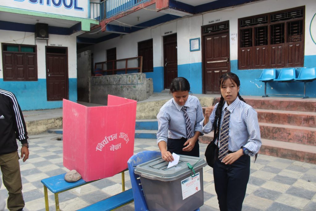 वदर मतको दर घटाउन म्याग्दीमा नमुना मतदान