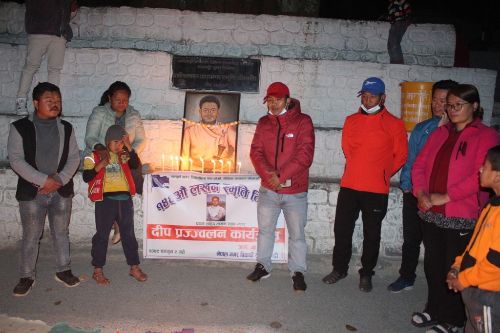 नेपालका प्रथम सहिद लखन थापा मगरको स्मृती दिवसमा दीप प्रज्वलन (तस्विरहरु)