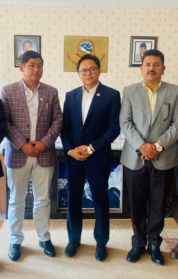 अधुरा आयोजना सम्पन्न गराउन प्रधानमन्त्री प्रचण्डको ध्यानाकर्षण