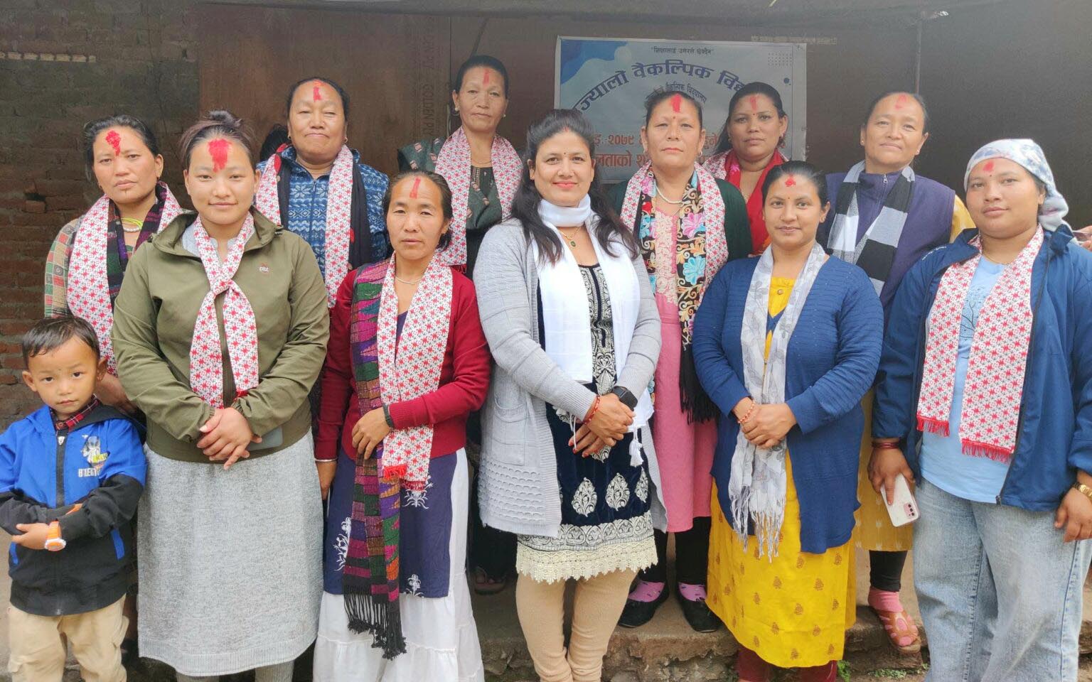 ९ जना आमाहरु एसईईमा सहभागी हुँदै