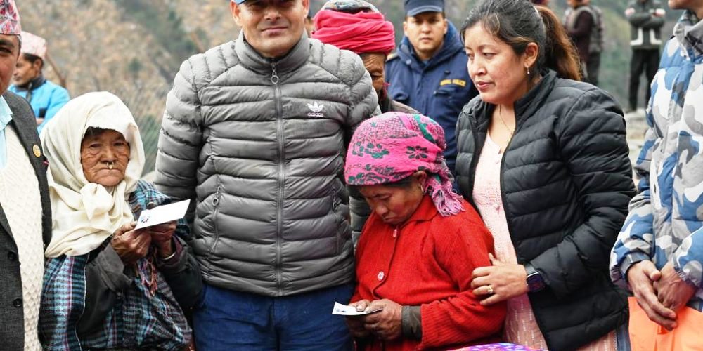 वृद्धभत्ता पाउने उमेरमा नागरिकता !