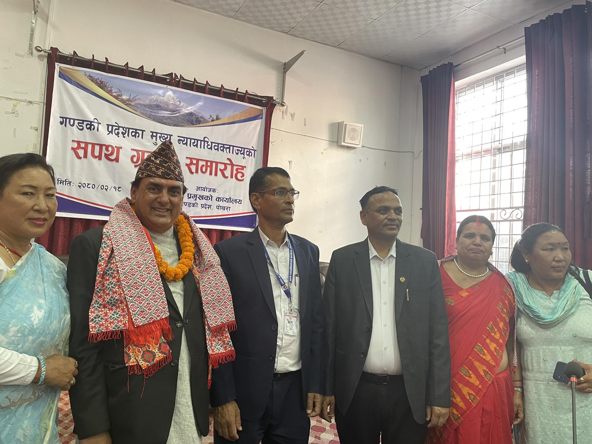 गण्डकीका मुख्य न्यायाधिवक्ता शर्माले लिए सपथ