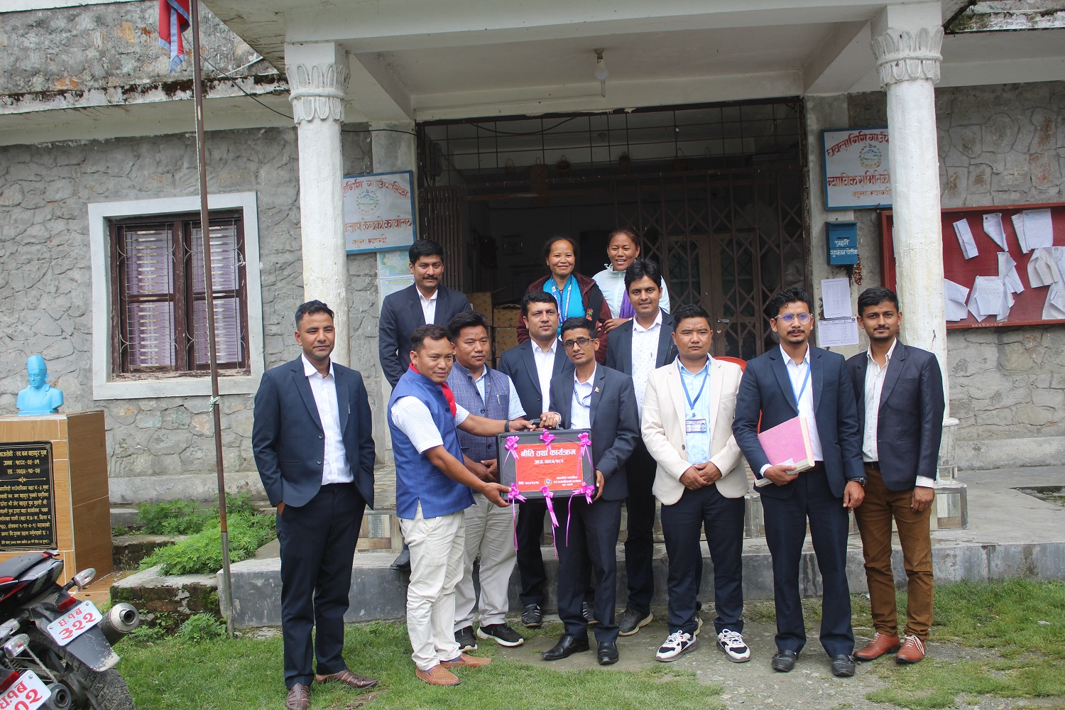 गुर्जामा सडक पु¥याउने देखि टोल टोलमा आरन चलाउने धवलागिरीको नीति तथा कार्यक्रम