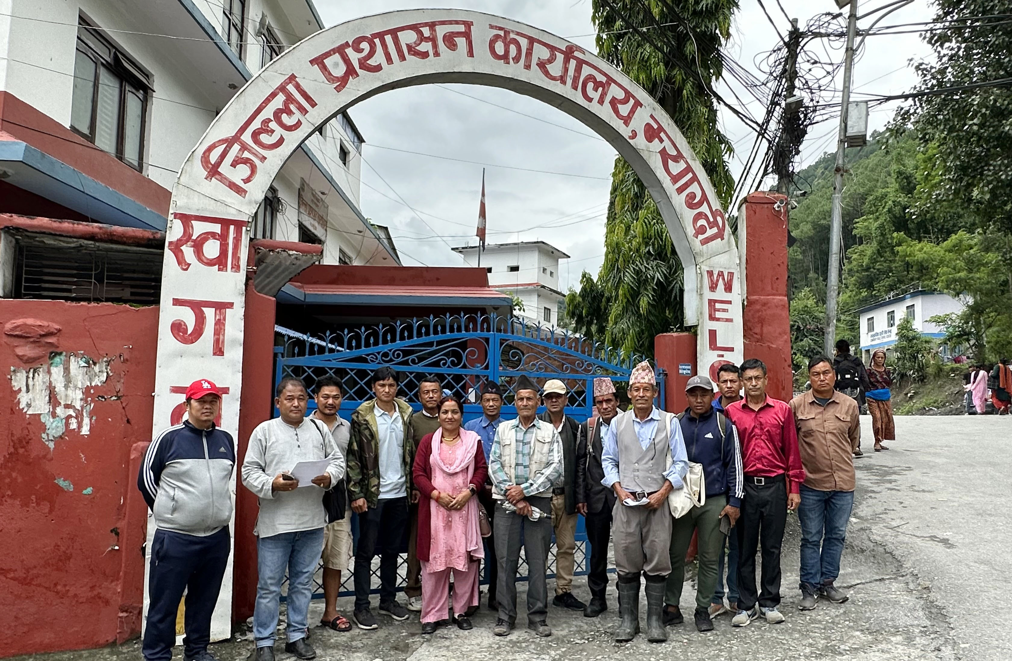 सामुदायिक विद्यालय व्यवस्थापन समिति महांसघ म्याग्दीले बुझायो प्रधान मन्त्रीलाई ज्ञापनपत्र