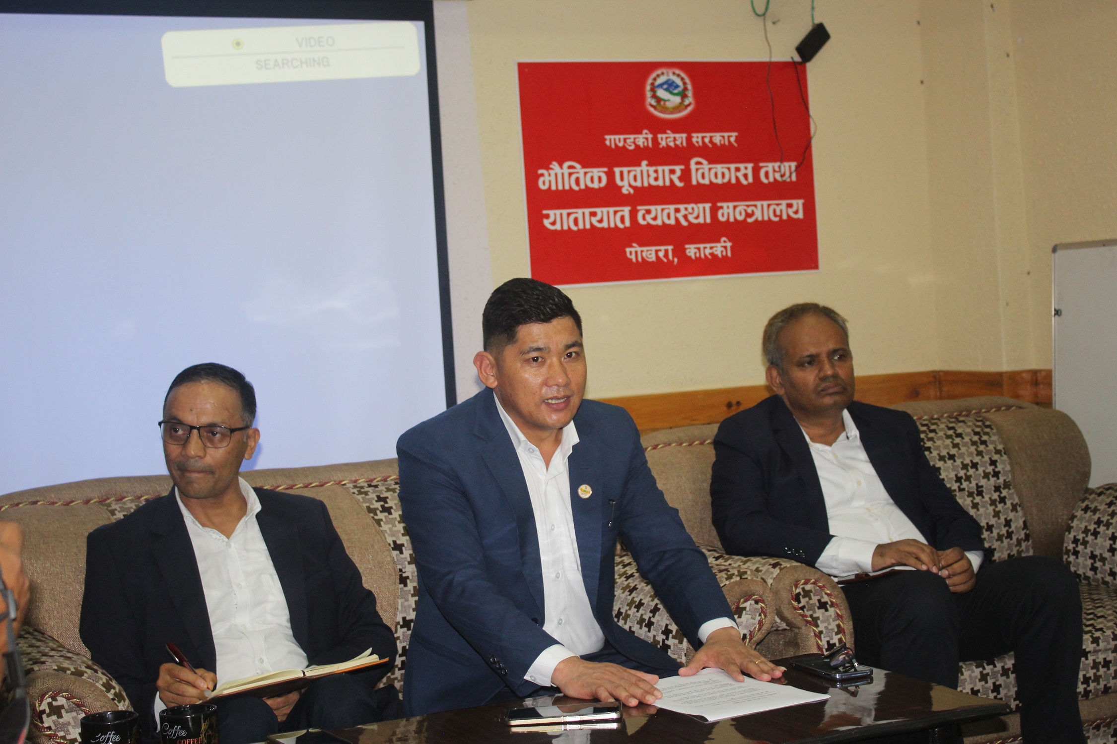 मन्त्री जुग्जालीद्वारा १०० दिनको प्रगति विवरण सार्वजनिक