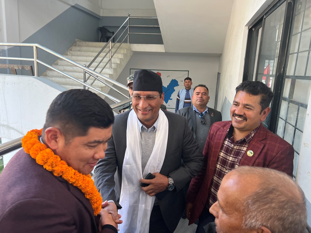 ‘आगमी दुई वर्ष भित्र देश विद्युतमा आत्मनिर्भर’ : मन्त्री बस्नेत