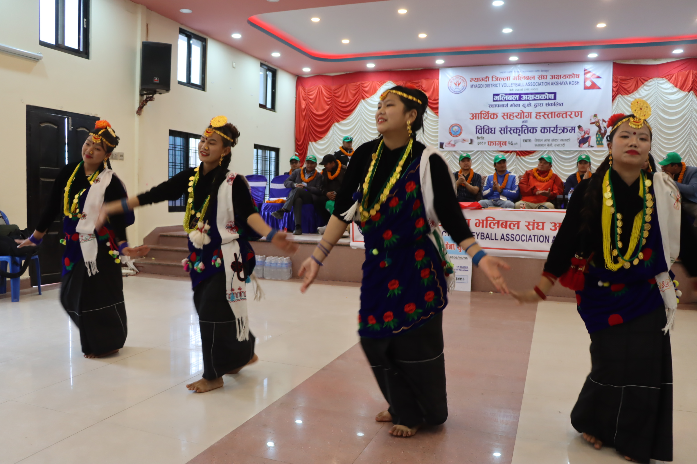 म्याग्दी जिल्ला भलिबल संघलाई मोना यूकेको साढे ४३ लाख बढी सहयोग (तस्बिरहरु )