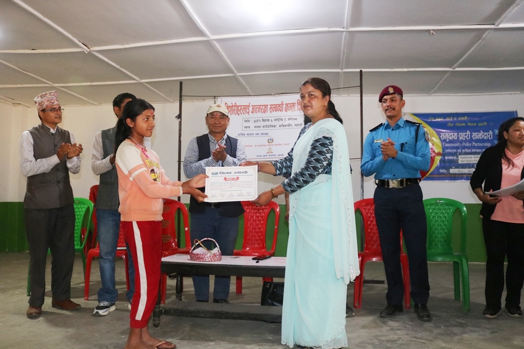आत्मरक्षा तालिमपछि किशोरीहरुले भने, ‘अब आइलाग्नेमाथि जाइलाग्छौं’