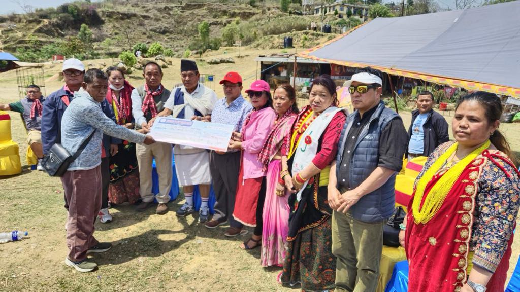 बिमका मृर्गौला पीडित शेरपुञ्जालाई प्रवासबाट १४ लाख बढी सहयोग