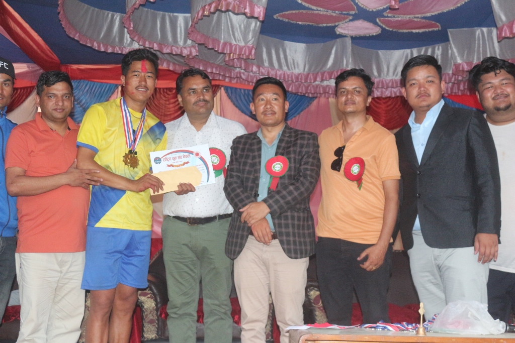 प्रथम म्याग्दी युवा कप भलिबल प्रतियोगिताको उपाधि पुरुषतर्फ बौदीकाली र महिलातर्फ धादिङलाई(तस्बिरहरु)