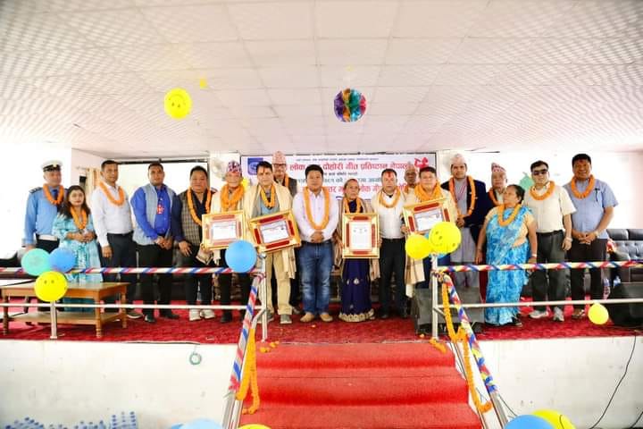 अन्तर मावि लोकगीत प्रतियोगिताको उपाधि त्रिभुवन मंगलाकी युनिसा परियारलाई