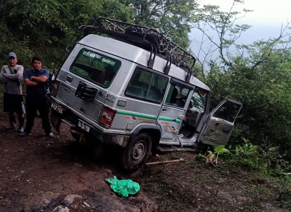 टोड्केबाट फर्किदै गरेको जीप दुर्घटना हुँदा चालकको मृत्यु