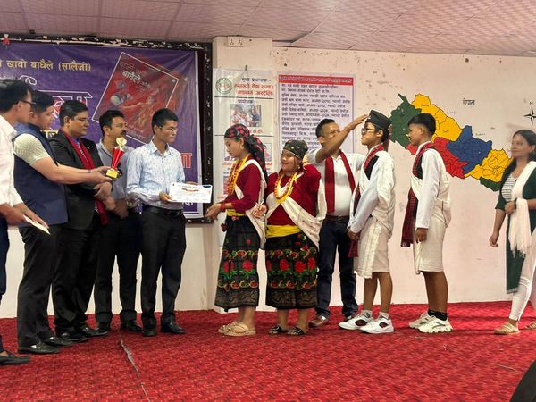 अन्तर विद्यालय स्तरीय थाली नाच प्रतियोगितामा बेनी आवासीय मावि प्रथम