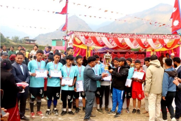 धवलागिरीको राष्ट्रपति रनिङ्ग शिल्डको उपाधि धनजनतालाई