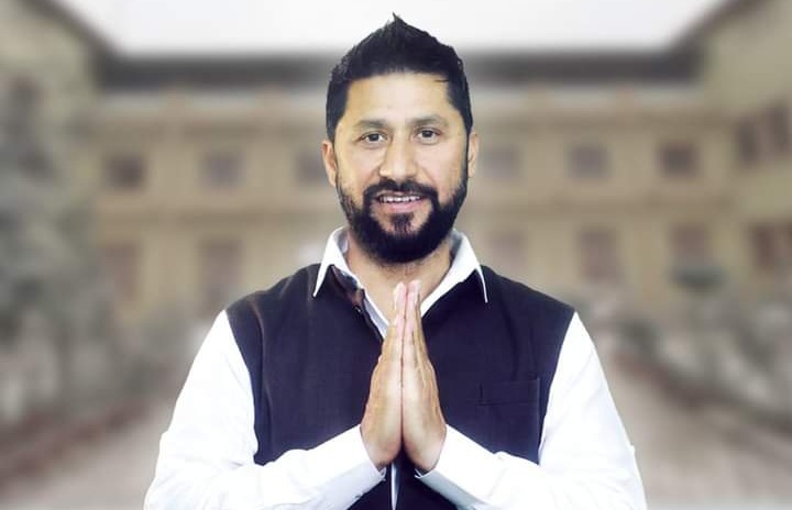 चितवनमा रवि लामिछानेसहित १० जनाविरूद्ध जाहेरी