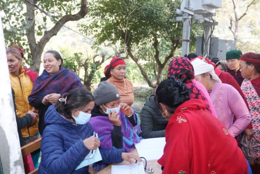 पाठेघरको मुखको क्यान्सरको निःशुल्क स्क्रिनिङ क्याम्पमा १ सय जना महिलाहरु लाभान्वित