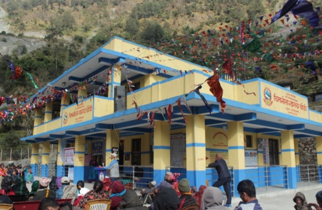 चौकीको पक्की भवन बनेपछि नौमती बजाएर स्थानीयले मनाए खुशीयाली