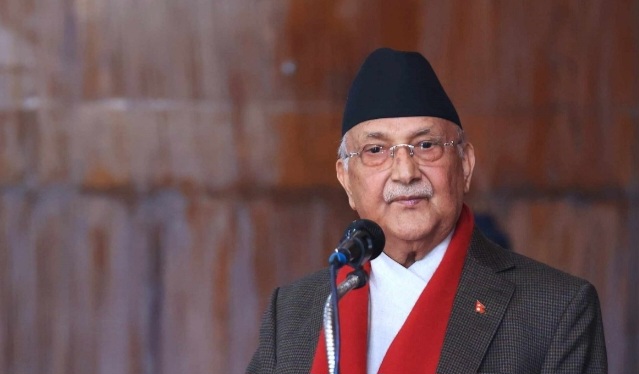 सरकार अहिले ढल्छ, भरै ढल्छ भनेर धारे हात लगाउनेहरू छन्: प्रधानमन्त्री ओली