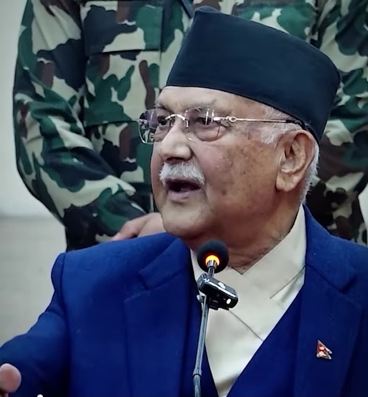 गिरीबन्धुको फैसला कार्यान्वयन नगरेको भन्दै प्रधानमन्त्रीविरुद्ध अवहेलनाको निवेदन