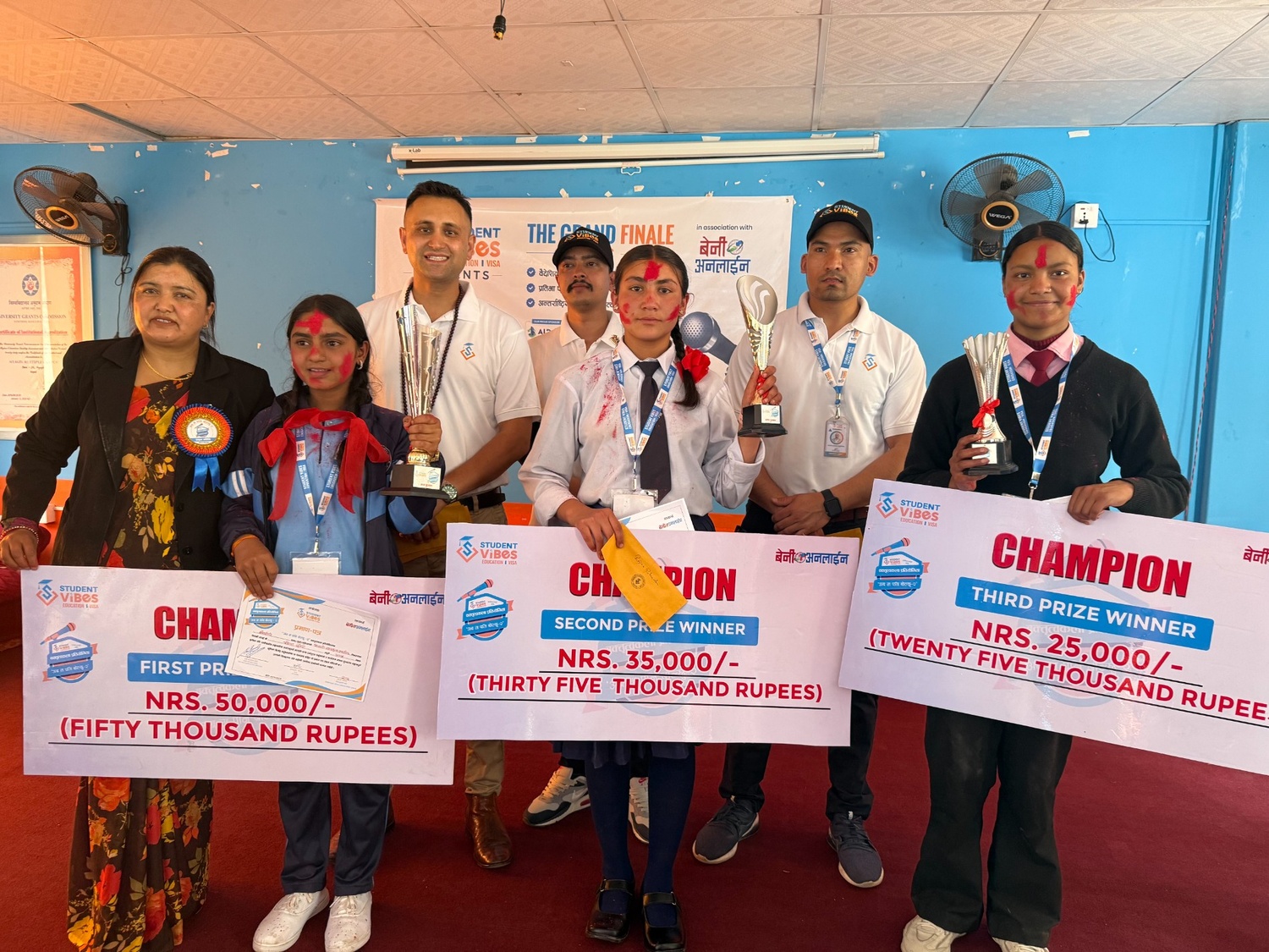 किसानी चन्द्रकुन्ता माविकी उर्मिलाले जितिन् ५० हजार पुरस्कार राशीको विद्यालयस्तरीय वक्तृत्वकलाको उपाधि