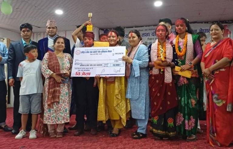 लोकगीत प्रतियोगितामा माउन्टका अनुप विजयी