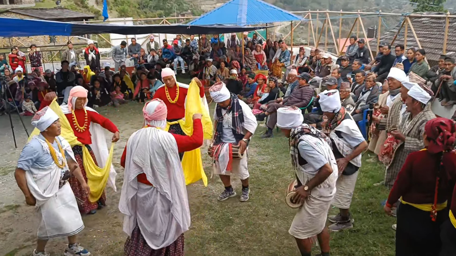 धवलागिरी गाउँपालिकाद्धारा आयोजित पुर्ख्यौली नाच प्रतियोगितामा मुना पुर्ख्यौली नाच समुह प्रथम