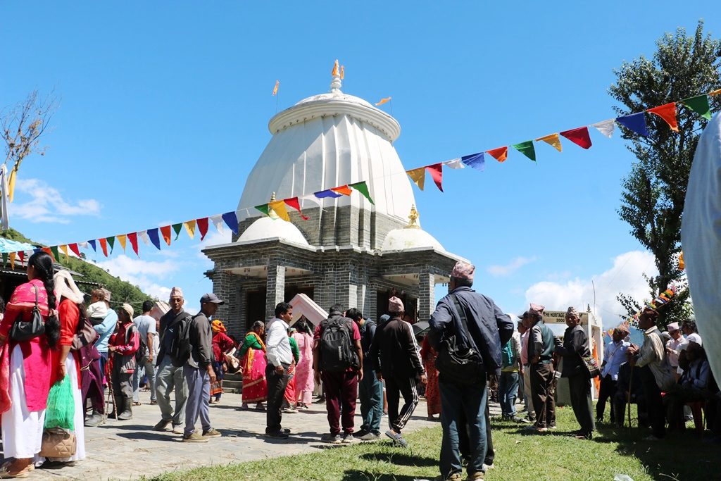 जगन्नाथ भगवानको रथयात्रासहित मन्दिर परिक्रमा तथा सरकारी भोज(फोटोफिचर)