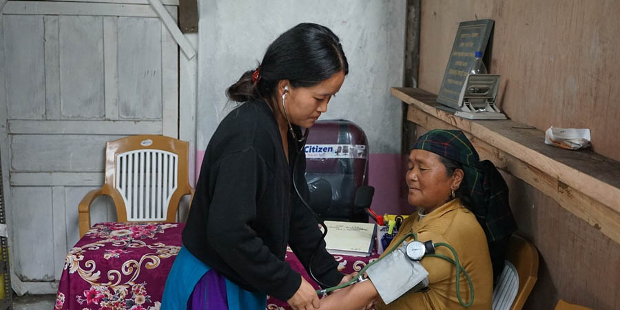 दुर्गम गाउँ नामिलामा सामुदायिक स्वास्थ्य इकाइ संचालनमा आएपछि सहज