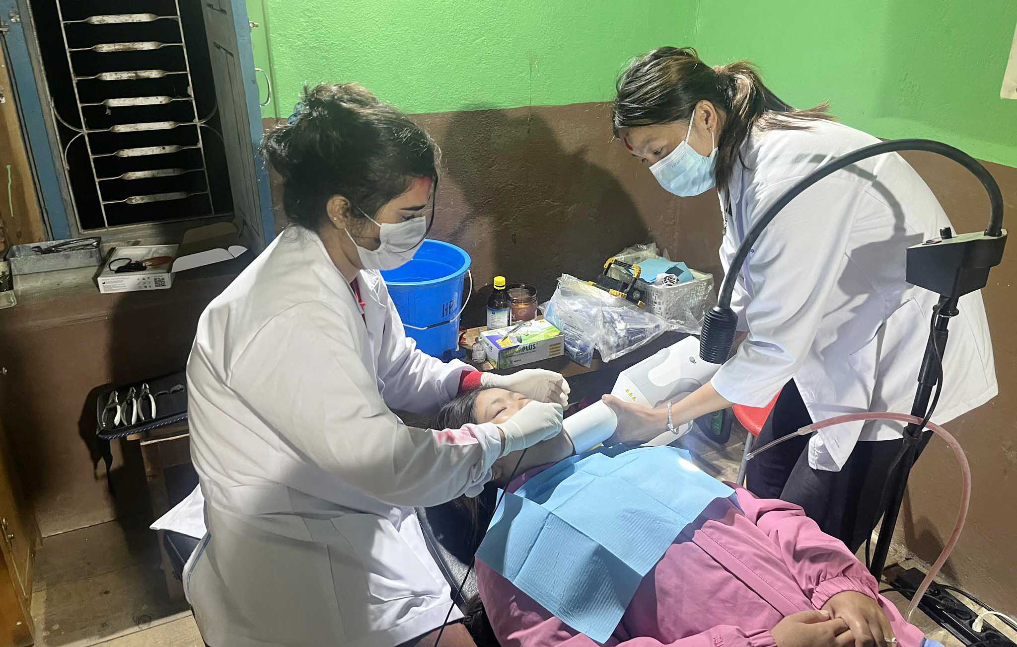 फुलबारीमा सम्पन्न निशूल्क दन्त शिविरबाट चार सय ५० जना लाभान्वित