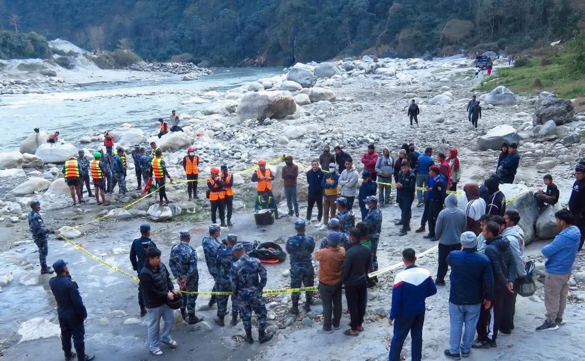 झोलुङ्गे पुलबाट हाम फालेर एक युवतीको मृत्यु