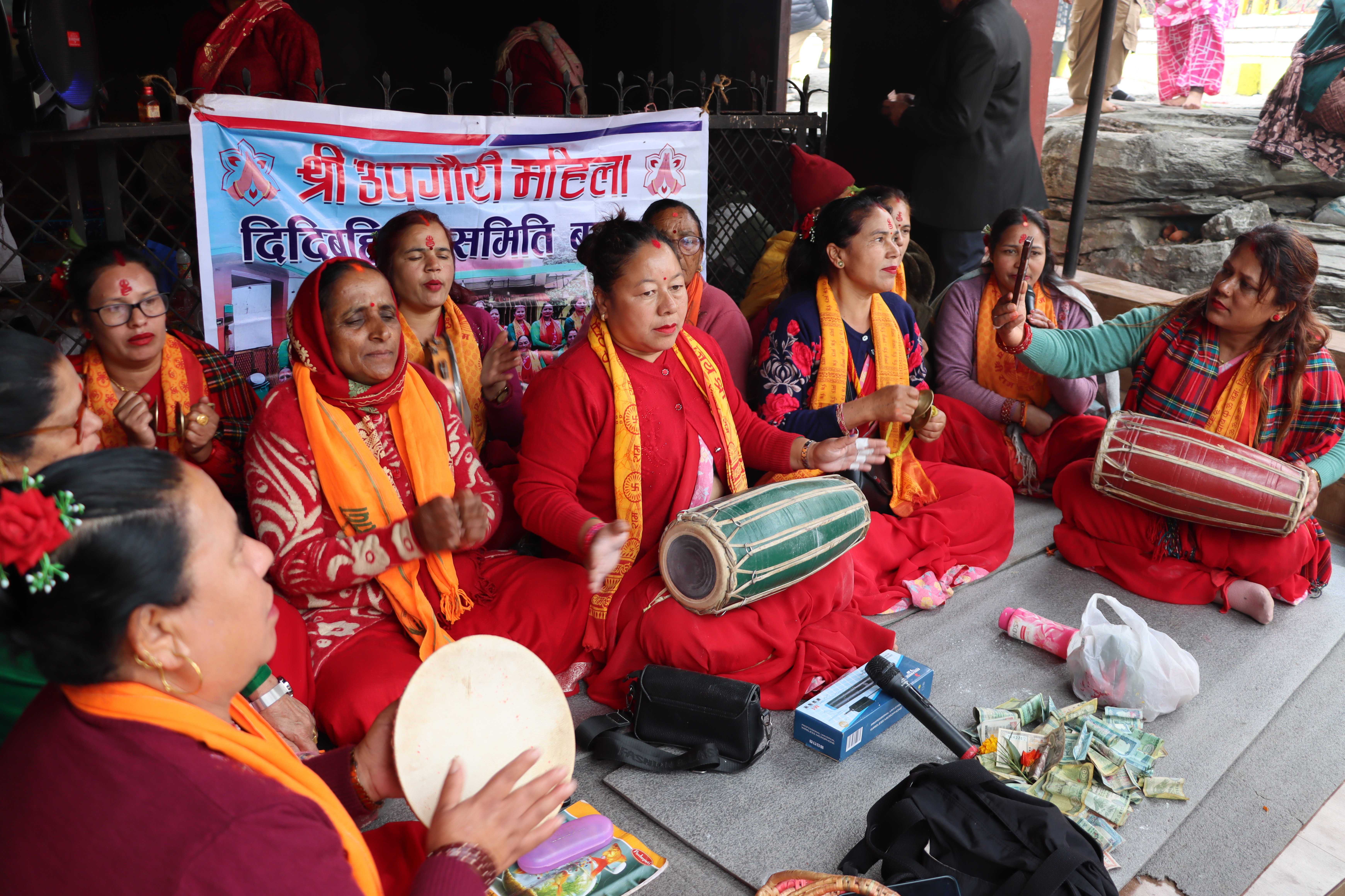 महाशिवरात्रीमा म्याग्दीको गलेश्वरमा दर्शनार्थीको भीड