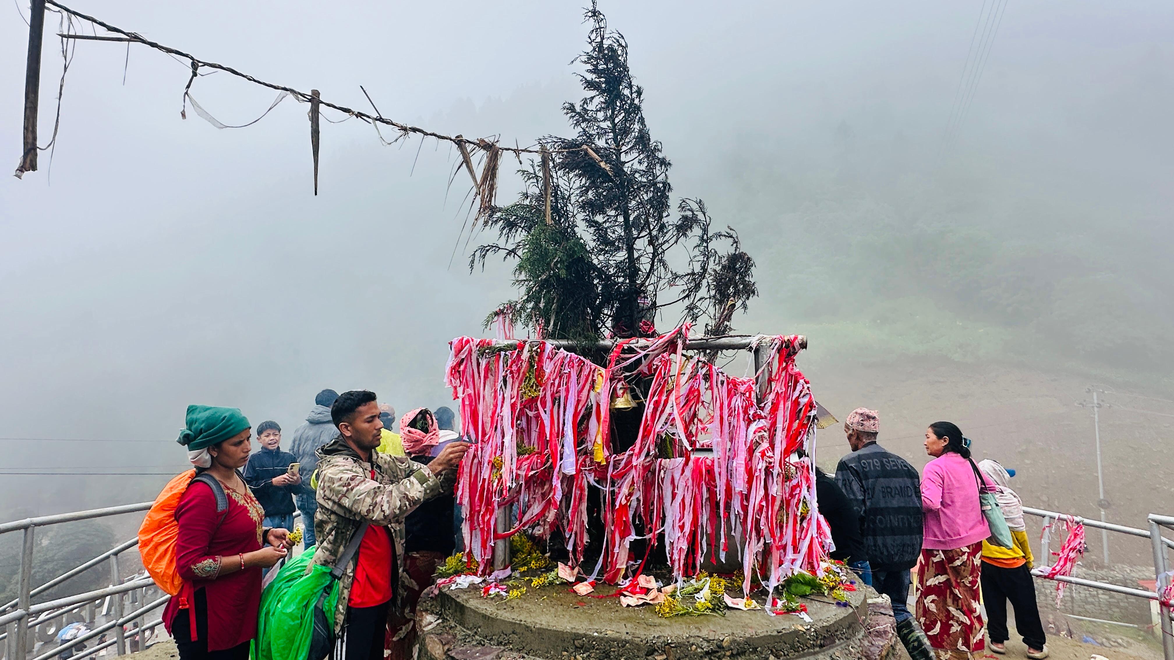 जनैपूर्णिमामा ढोरबराहमा भक्तजनको भीड